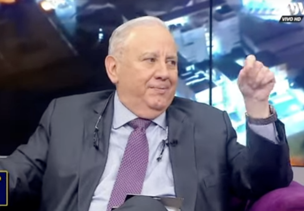 HERNÁN GARRIDO LECCA : SOY CANDIDATO PRESIDENCIAL DEL APRA..!!