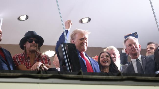 «LA PRESENCIA DE TRUMP EN TUSCALOOSA ATRAJO UN GRAN ENTUSIASMO EN EL ESTADIO»