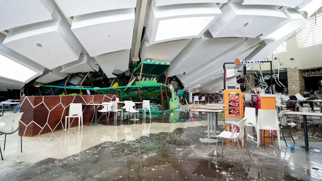 LUTO NACIONAL: HOMENAJE A LAS VÍCTIMAS DEL REAL PLAZA TRUJILLO..!!!