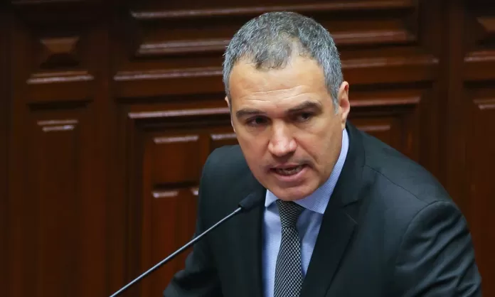 SALVADOR DEL SOLAR INHABILITADO POR 5 AÑOS POR LA COMISIÓN PERMANENTE..!!!