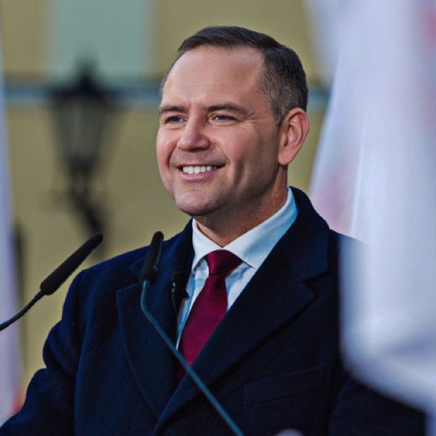 POLONIA TRIUNFA CON KAROL NAWROCKI, GANADOR DE LAS ELECCIONES EN POLONIA Y PRO-TRUMP DICE NO A LA MIGRACIÓN DESCONTROLADA Y FUERA LA UE GLOBALISTA..!!!!