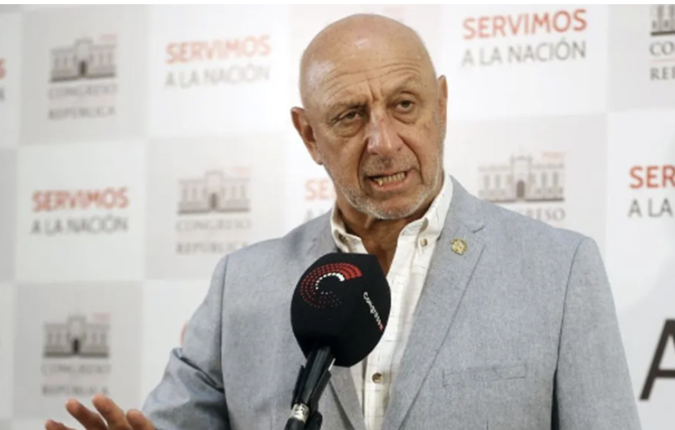 CONGRESISTA JOSÉ CUETO DENUNCIA PERSECUCIÓN DEL MINISTERIO PÚBLICO..!!!