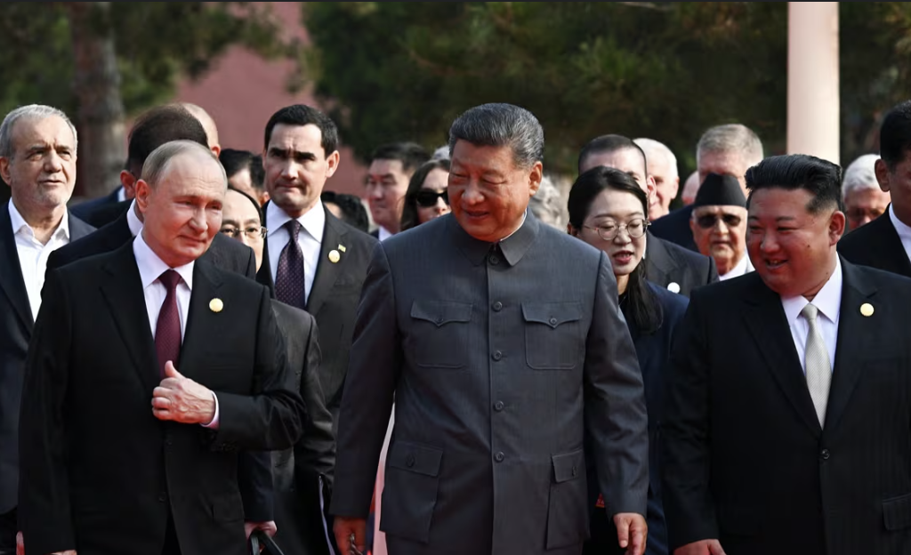 CHINA MUESTRA SU PODERIO ARMAMENTISTICO Y TECNOLOGICO  EN SU DESFILE MILITAR..!!!