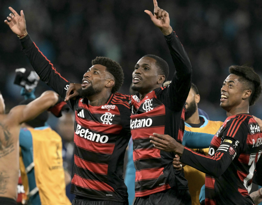 EL FLAMENGO CLASIFICO A LA FINAL DE LA COPA LIBERTADORES LUEGO DEL  EMPATE 0-0 CON RACING EN ARGENTINA Y SELLA SU PASE A LA FINAL EN LIMA..!!!!!!