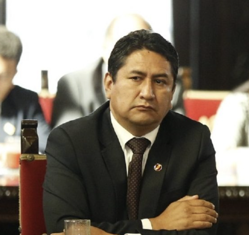 VLADIMIR CERRÓN, PJ CONFIRMA EMBARGO DE SUS CUENTAS POR MÁS DE S/1.6 MILLONES..!!!