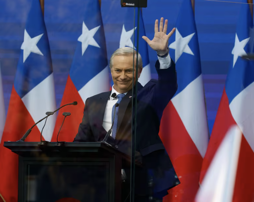 APLASTANTE VICTORIA DEL PATRIOTA  JOSE ANTONIO KAST DEL PARTIDO REPUBLICANO CONQUISTA Y GANA LAS ELECCIONES EN CHILE..!!!!!