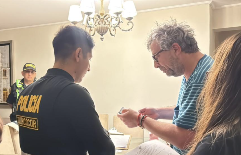 ¡PIERO CORVETTO, EL DELINCUENTE NÚMERO 1 DEL PERÚ, CAE EN PIJAMA EN  ALLANAMIENTO SORPRESA A LAS 5:30 A.M. EN SU DEPARTAMENTO MIRAFLORES..!!!!!!!